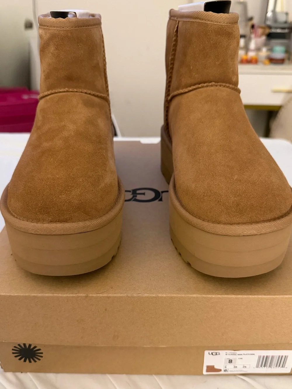 UGG Classic Mini Platform Chestnut Womans 8 New with tags/ Box
